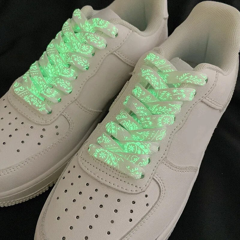 Luminous Shoelaces